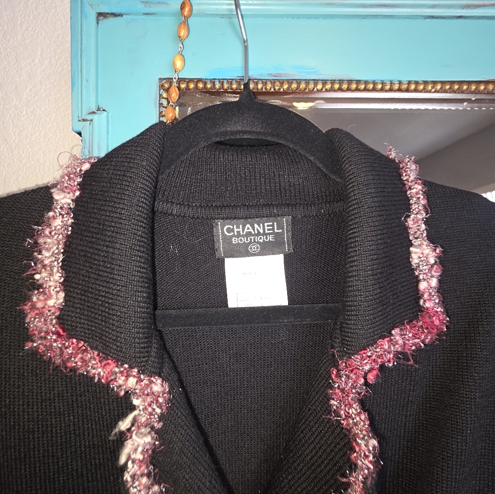 Chanel Tweed Pink Trim Lightweight Wool Cardigan Authentic Vintage